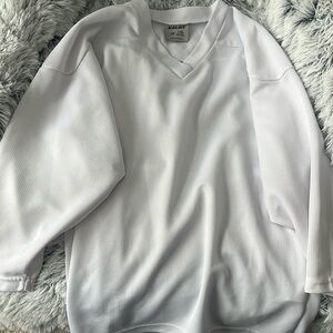 Ealer white practice hockey jersey, used, Junior size L/XL